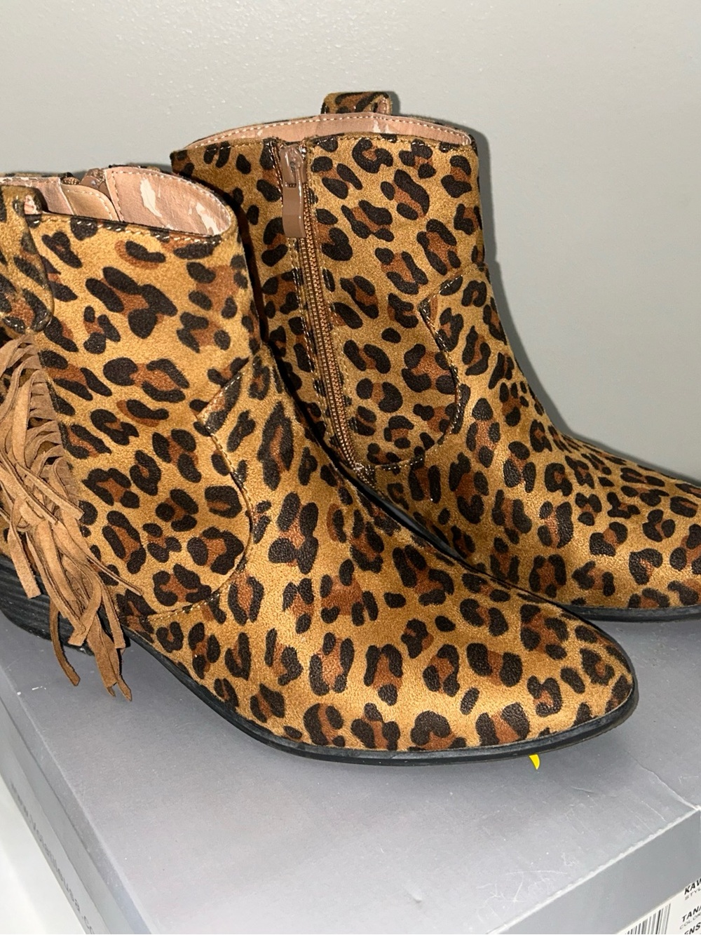 Volatile Leopard-Print Ankle Boots in Brown & Black size 8.5
